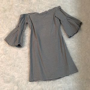 Grey and white lateral striped off the shoulder dress with flair sleeves! XSmall